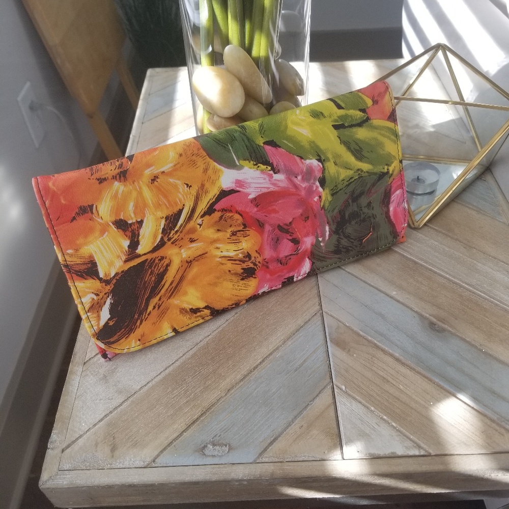 Cluch purse